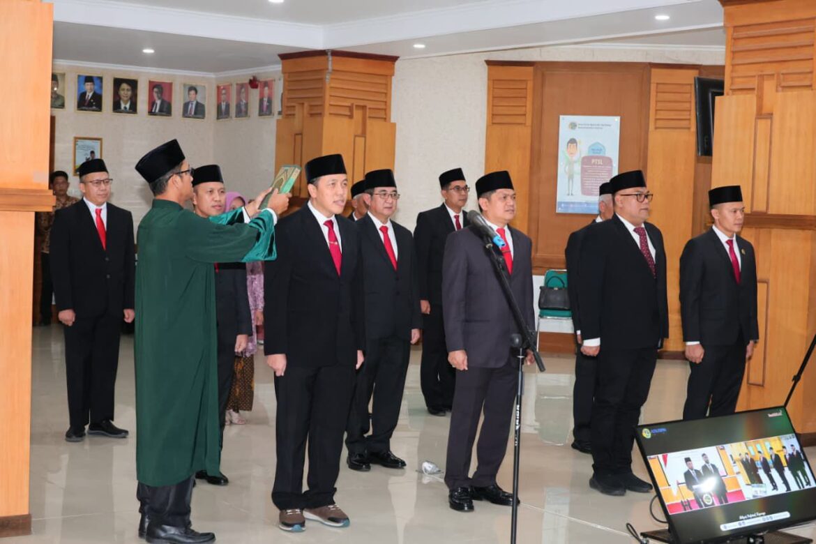 Lantik Pejabat Struktural, Menteri ATR/Kepala BPN: Layani Masyarakat dengan Hati, Bukan Transaksi