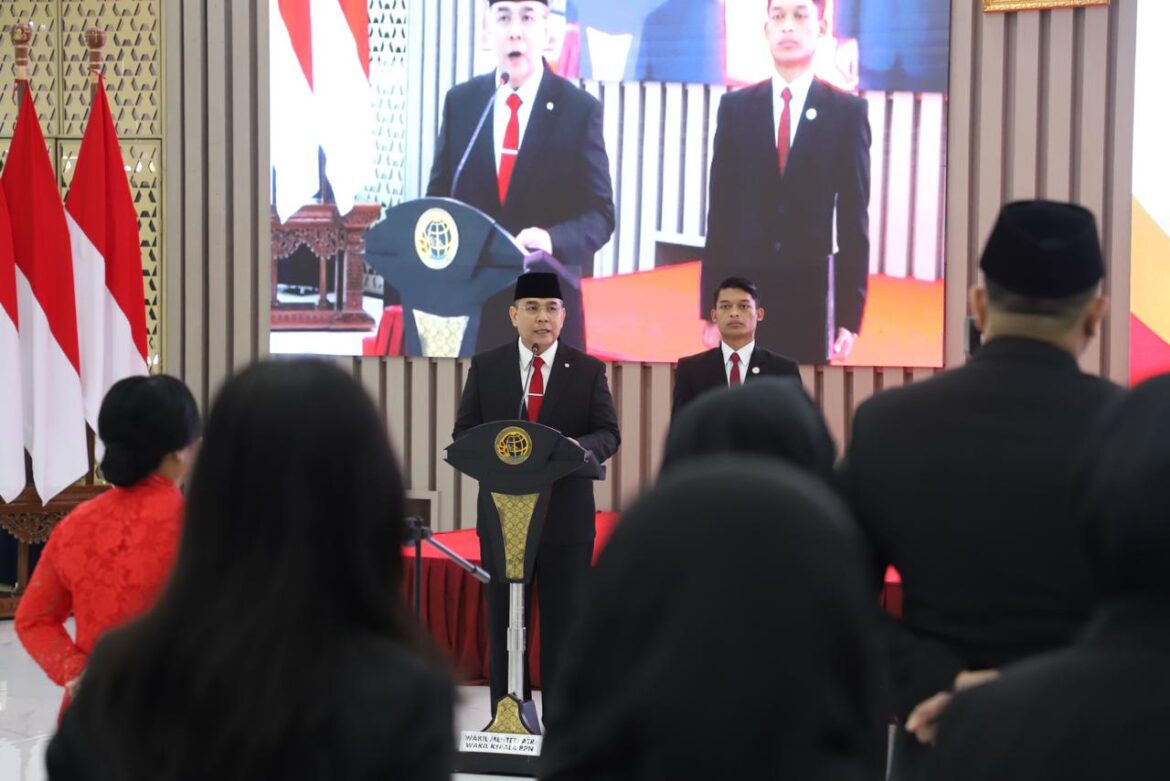 Lantik Pejabat Pengawas dan Fungsional, Wamen Ossy: Ujung Tombak dalam Pelayanan Pertanahan