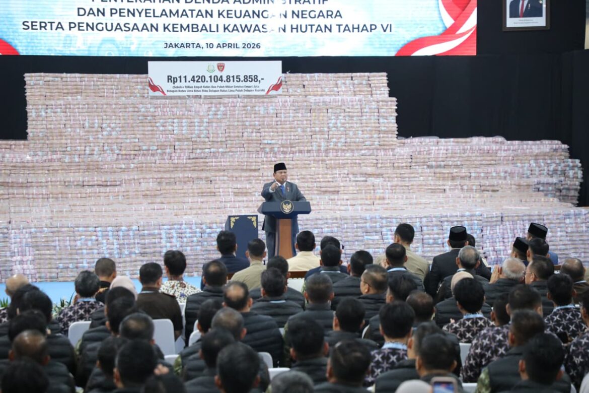 Wamen Ossy Saksikan Penyerahan Denda Administratif Rp11,4 Triliun oleh Satgas PKH sebagai Wujud Penyelamatan Kekayaan Negara